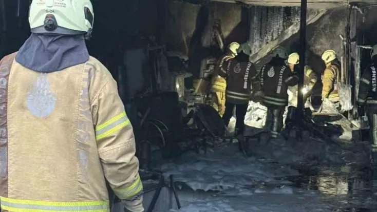 Silivri Sanayi Sitesi'nde yangın: Dikkatli çıraklar facianın önüne geçti