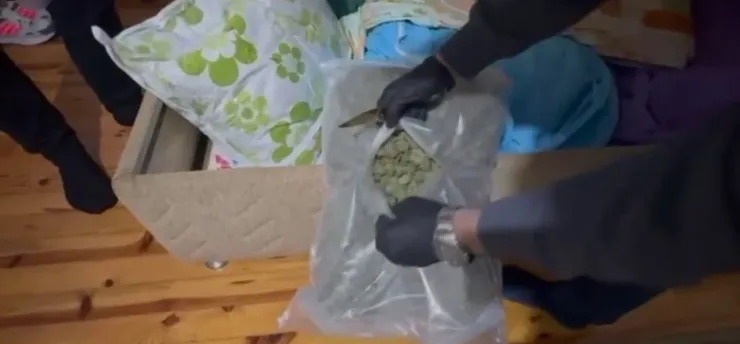 İstanbul'da 3 ilçede uyuşturucu ticareti yapan şahıs yakalandı