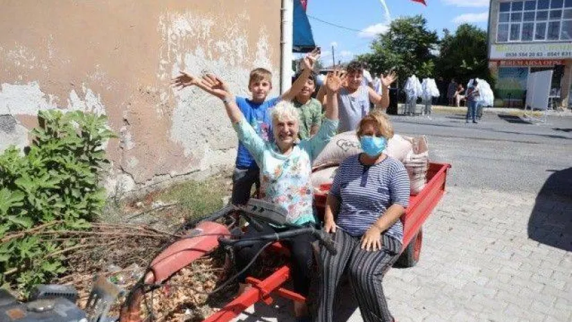 Silivri'de Çiftçiler Tohumluk Arpa Sevinci Yaşadı