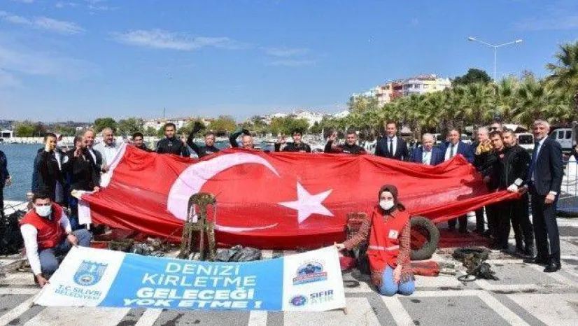 Başkan Yılmaz: 'Herkesi Kapısının Önünü Süpürmeye Davet Ediyorum'