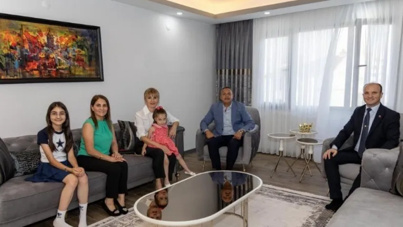 İl Müdürü Yılmaz'dan ve eşinden gazi Halil Er ve ailesine ziyaret