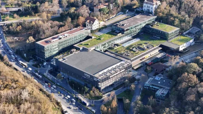 Papa 14. Leo'nun ayine katılacağı Volkswagen Arena'da hazırlıklar sürüyor