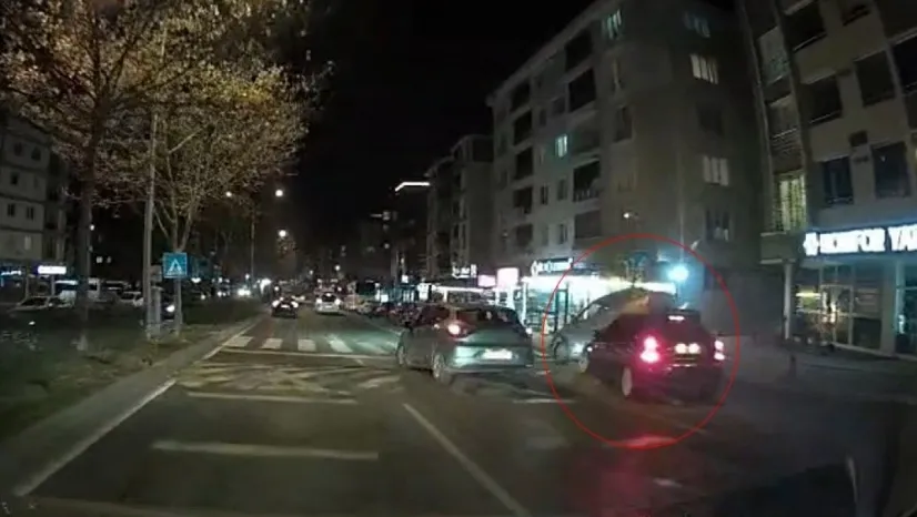 Tekirdağ'da kaza anı araç kamerasında: Park halindeki otomobili biçti