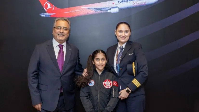 TUSAŞ şehidinin 10 yaşındaki kızı kanseri yendi, pilot koltuğuna oturdu
