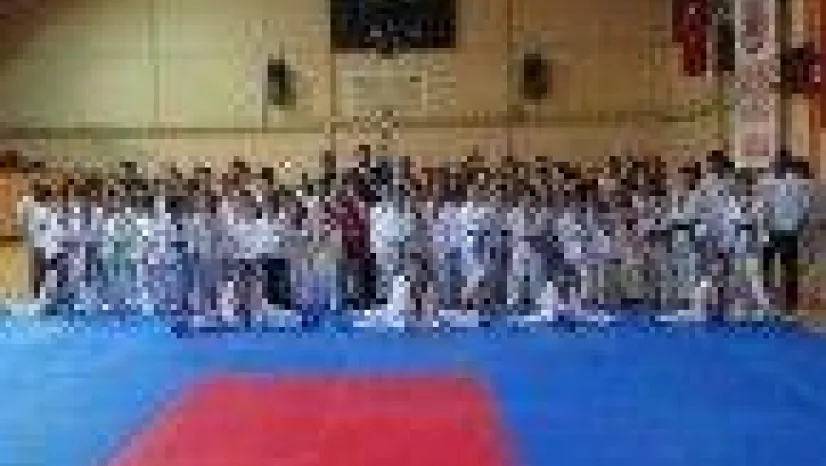 Yeni müdürden çocuklara 