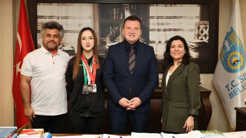 Milli Sporcu Alara Akbaş'tan Başkan Balcıoğlu'na Ziyaret