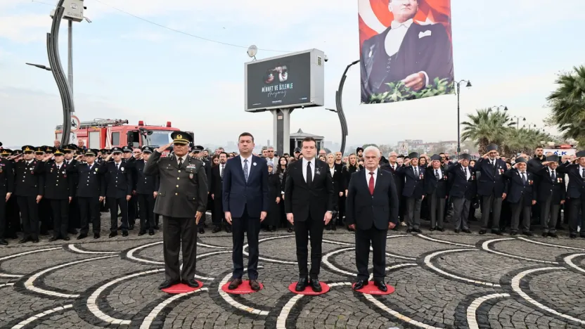 Silivri'de 10 Kasım'da Atatürk Saygı ve Minnetle Anıldı