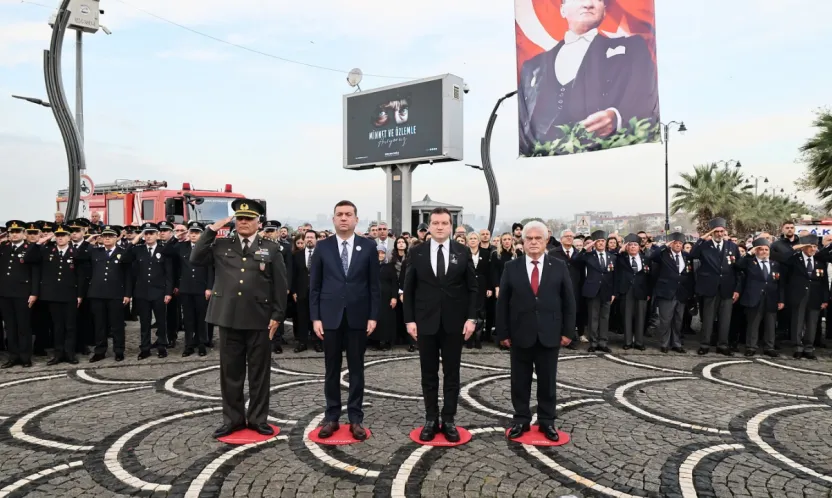 Silivri'de 10 Kasım'da Atatürk Saygı ve Minnetle Anıldı